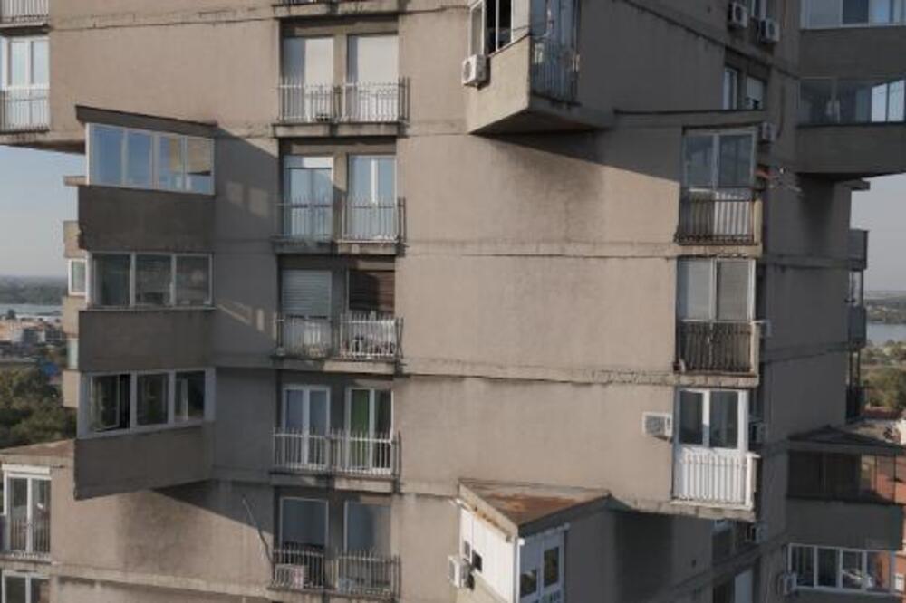 Beograđanin besan na roditelje zbog devojke: Studira i radi, izdržava sestru, ali...