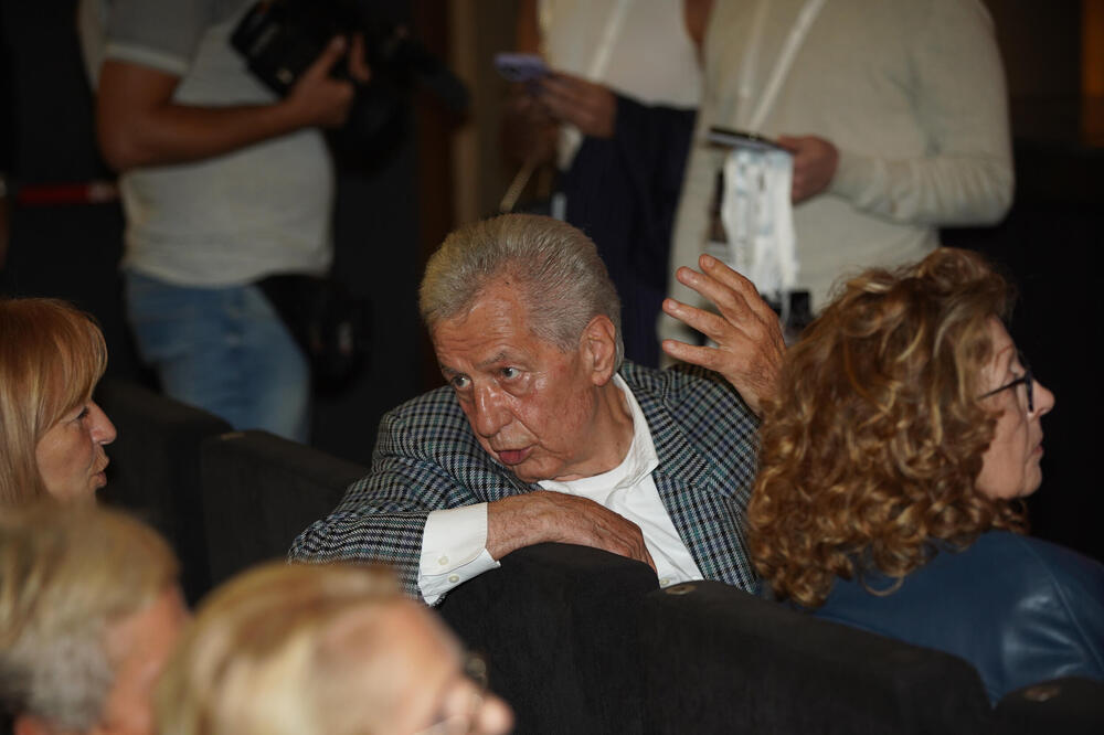 Ovako izgleda supruga Miroslava Ilića: Evo kakva je bila pevačeva reakcija nakon ovih njenih reči