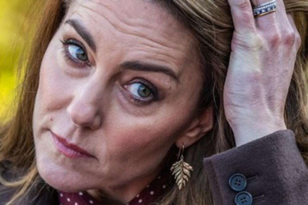 Kejt Midlton se oporavlja ali ovaj detalj na njenom telu je sve zbunio! Posle izlaska iz bolnice i dalje se vidi...