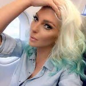 JELENA KARLEUŠA VIŠE NIJE PLAVUŠA! Napravila DRASTIČNU promenu, javnost u ŠOKU I NEVERICI! KO JE SAD OVA OSOBA?