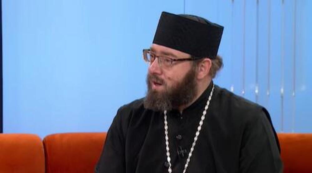 Šta da radite ako je vaše dete nemirno i glasno u crkvi? Arhimandrit Dimitrije iz Tumana ima poruku za roditelje