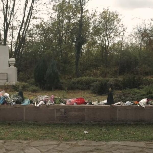 ŠTA JE BRE OVO? Srbi pobesneli zbog snimka iz Šumarica, gnusnije od ovoga ne može - NEVIĐENA SRAMOTA! (VIDEO)