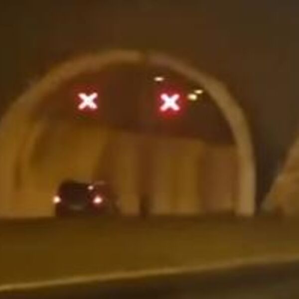 Ovo je snimak koji je šokirao ceo region! Pogledajte samo šta ovaj ludak radi, pa da li je moguće? (VIDEO)