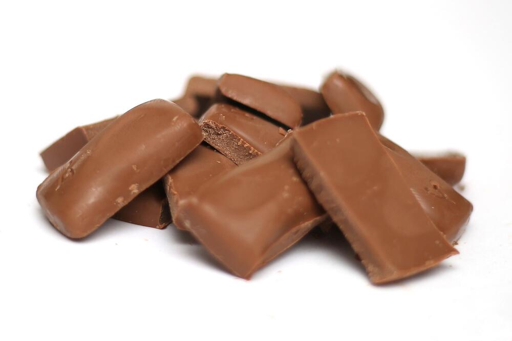 Hitno se javite lekaru ako ste pojeli ovu čokoladicu: Moguća prisutnost metalnih stranih tela!