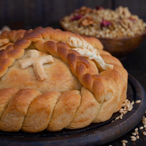 Slavski kolač bez jaja i mleka: Majstorski recept za sve domaćice koje prave posnu trpezu, sprema se veoma lako