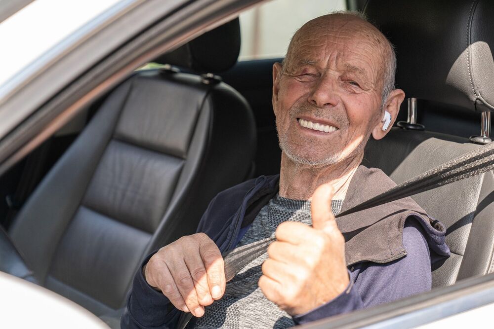 Deda, Deka, Automobil, Deda vozi