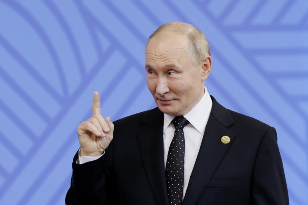 Šta je sad ovo?! Kad vidite koji je potez Putin povukao, neće vam biti dobro! Vest odjeknula poput bombe - šok!