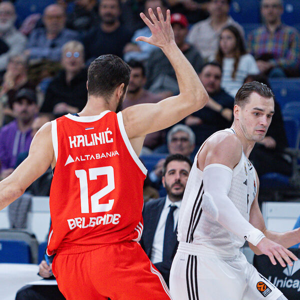 Hezonja oblači crno-beli dres!