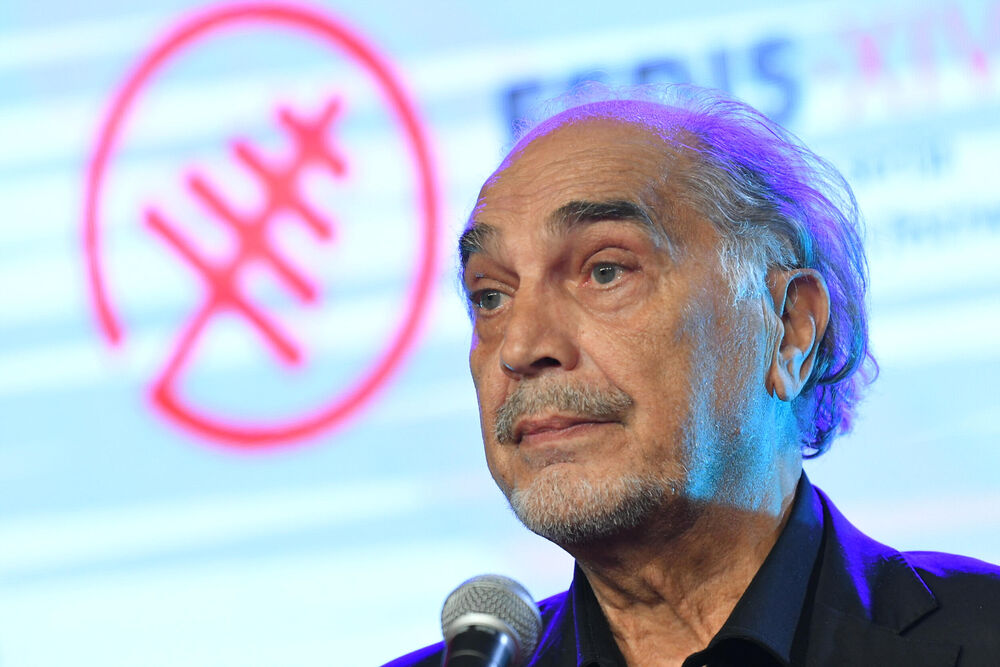 U braku sa prvom suprugom dobio je ćerku Iskru i sina Vukotu