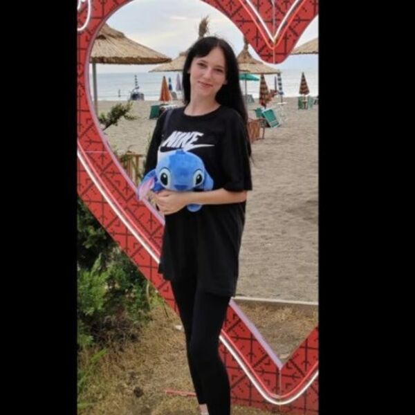 Porodica iz Visokog od juče traga za ćerkom, otac moli za pomoć: "Posle škole se nije vratila kući!"