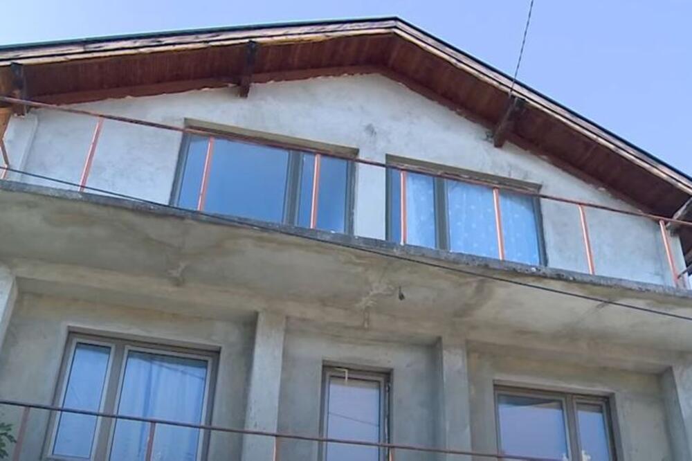 STANISLAVOVU KUĆU NIKO NEĆE DA KUPI 20 GODINA: Svi su mislili da je otišao, a onda se saznalo DA JE UNUTRA ŽENA...