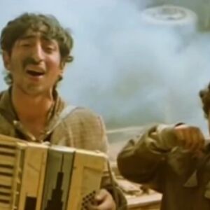 IGRAO JE DEČAKA MUZIČARA U KO TO TAMO PEVA, A EVO GA NAKON 4 DECENIJE: Svaki dan ga srećete, a ne znate da je on