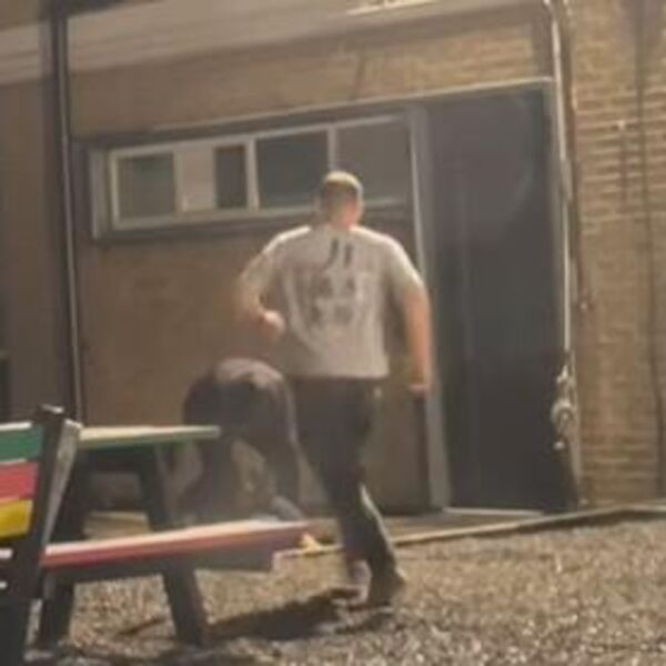 Endi Mari spasao ženu od nasilnika: Namestio je kameru, izleteo iz kola i ušao u strahovitu borbu! (VIDEO)