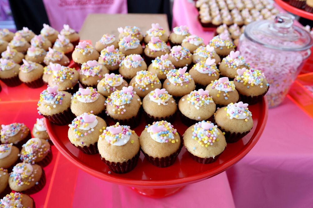 Kolač idealan za praznike: Uspeva i početnicima, a spoj bele čokolade i džema daje ukus kojem niko neće odoleti