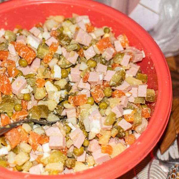 Pravi recept za rusku salatu: Ovaj sastojak je ključan za originalni ukus