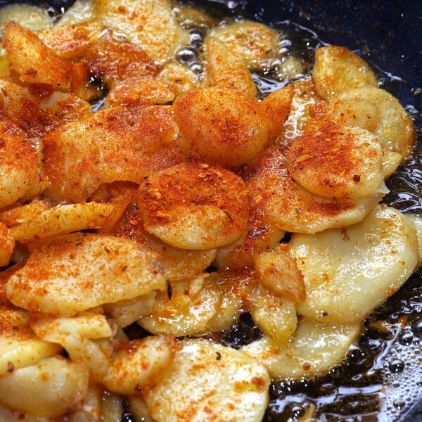 "Krompir u gaćama" će vam naterati vodu na usta! Važio za obavezan ZIMSKI RUČAK i jeo bar 1 nedeljno