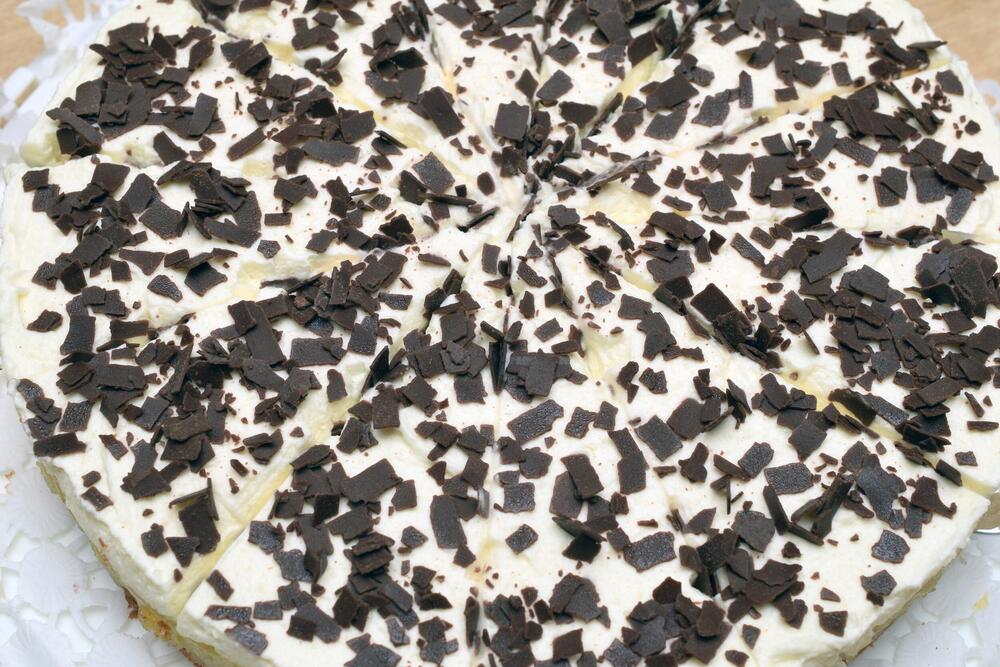 Pravo čudo na tanjiru koje se ne peče: Čokoladna poslastica koja se topi u ustima, a spremna je za 20 minuta