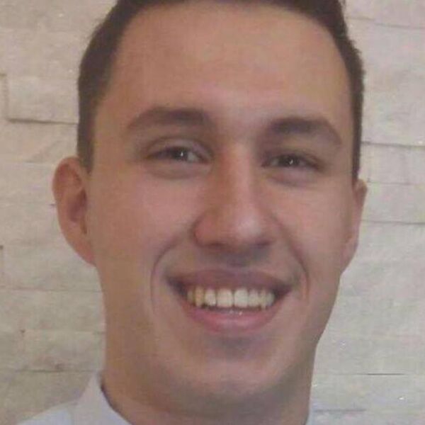 Ovo je Filip koji je porodio suprugu u garaži: Video da je glava napolju, pa... mališanu se baš žurilo! (FOTO)