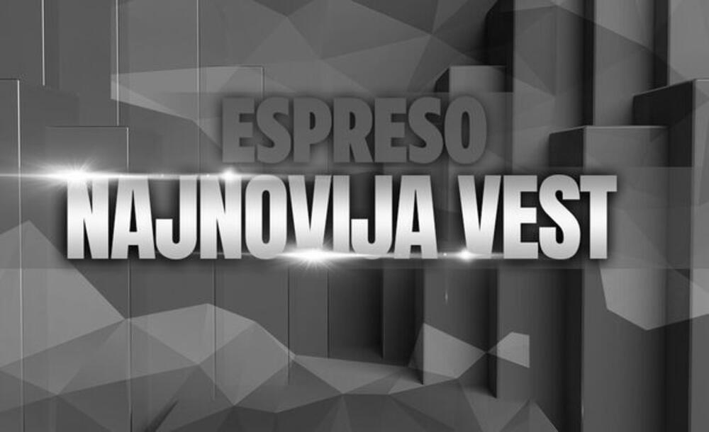 V Italiji je letalo strmoglavilo na avtocesto, umrla sta pilot in potnik