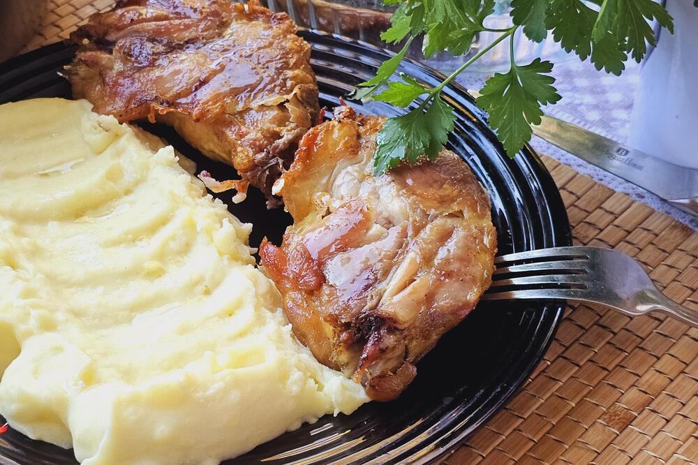 Ovaj trik morate znati: Evo kako da vam pire krompir bude kao u restoranu, pogledajte u čemu je tajna