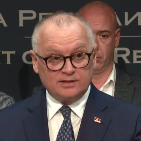 Vesić o tragediji u Novom Sadu: Odgovorne tražiti među investitorima i projektantima