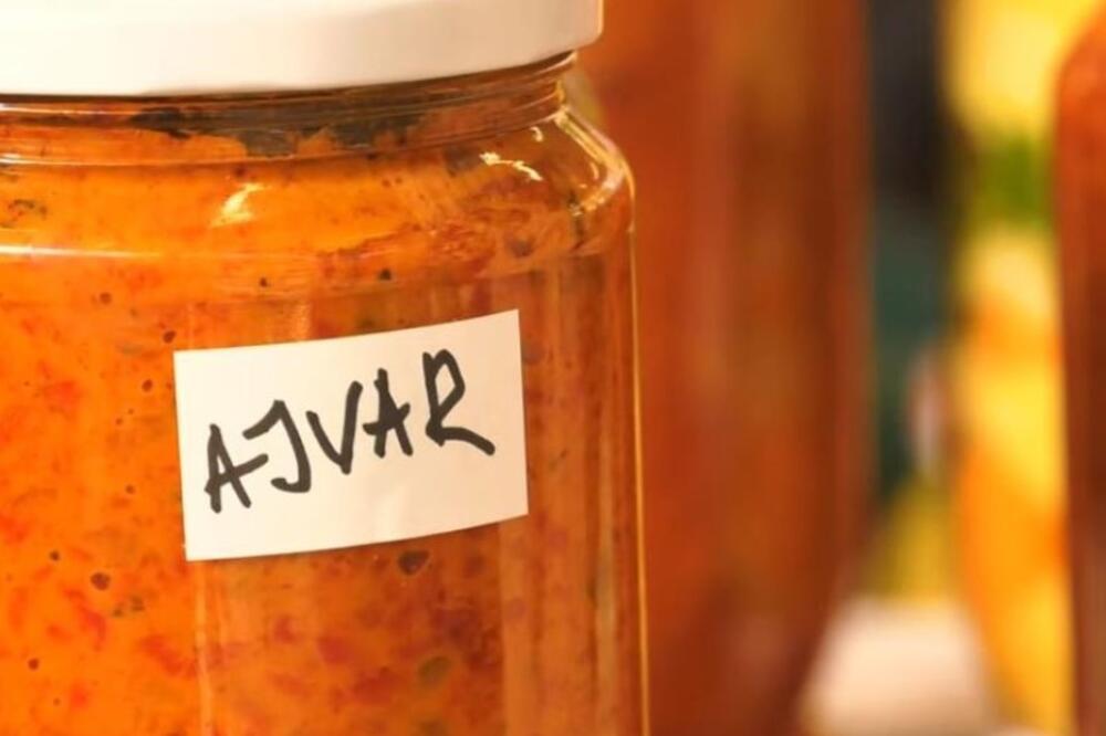Ovako se pravi najlepši domaći ajvar: Provereni recept sa „malim tajnama“ za savršen ukus