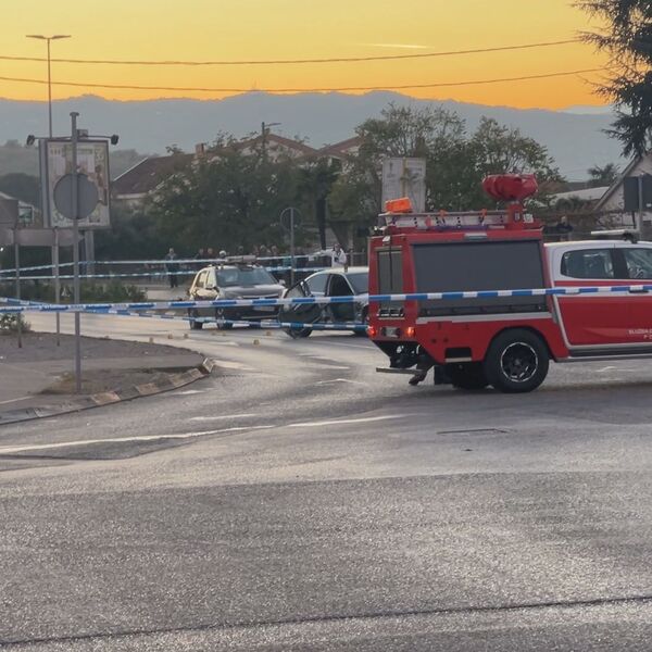 Prve fotografije sa mesta ubistva kavčana u Podgorici: Maskirani napadači izrešetali BMW, ovo su detalji drame