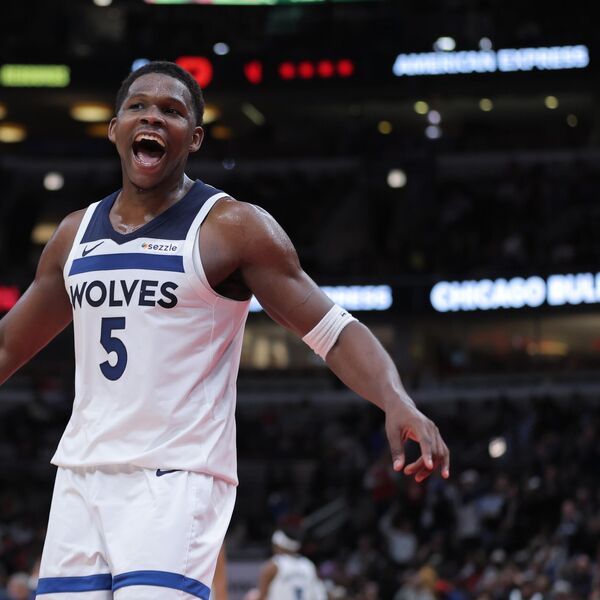 Edvards pokazao Sterlingu Braunu kako se ponaša!