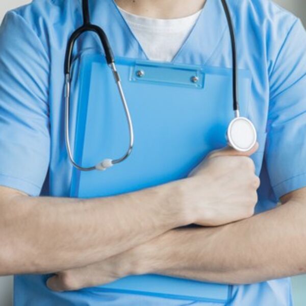 Neurohirurg preporučuje slatkiš koji održava mozak mladim: Srbi ga baš i ne vole, a čini čuda