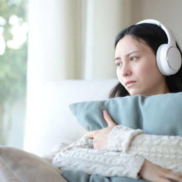 Ovo su 3 skrivena signala opasne bolesti! Psiholog otkrio kako da ih prepoznate - zabluda je da prolazi s vremenom