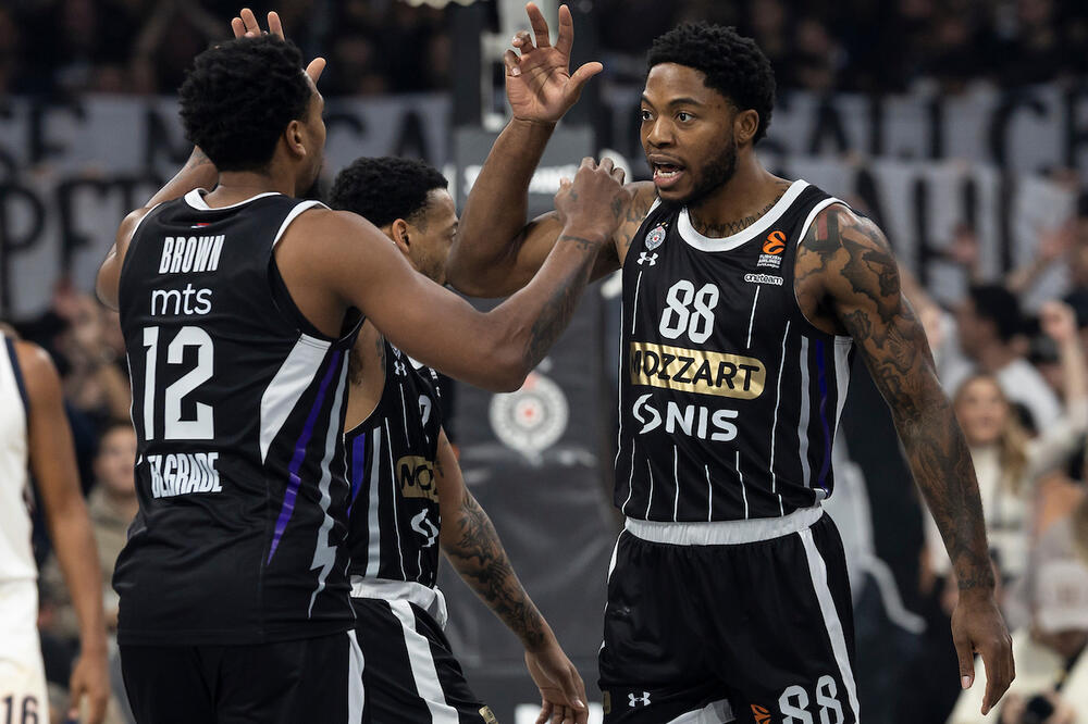 "Ponosan na sve moje saigrače, crno-beli uvek pobeđuju!" Tajrik i Braun presrećni posle slavlja nad Monakom