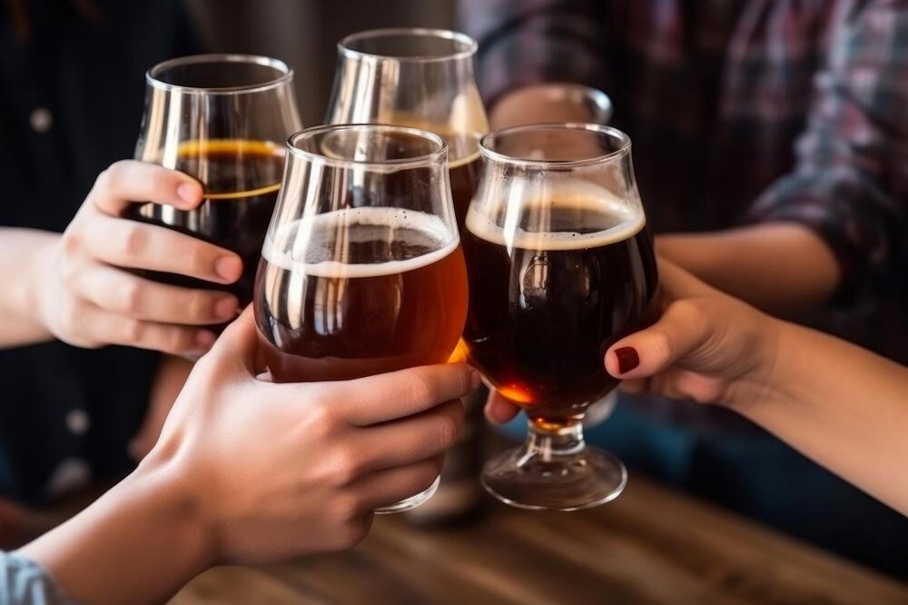 Koliko brzo alkohol deluje i posle koliko vremena smemo da vozimo? Evo kada nećete naduvati promile