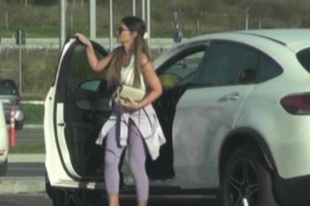 Srbi se sinoć pitali gde je voditeljka Pinka: Od zgodne Anči ni traga, samo njena zamena - Espreso otkriva detalje