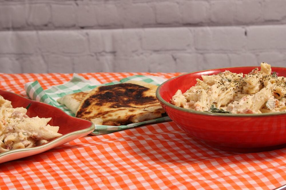 DA LI STE ČULI ZA PILETINU "OŽENI ME"? Ručak koji OBARA S NOGU - ovo jelo je sklopila više brakova nego matičar