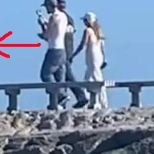 Kad su videli šta vodi na povocu, ljudi su se bukvalno izbezumili: Da li je moguće da ova devojka ovo radi