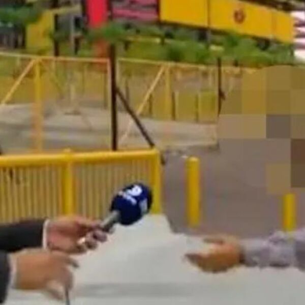 Usred prenosa uživo voditelju prišao lopov i izvadio pištolj: Kamera sve zabeležila, gledajte na svoju odgovornost