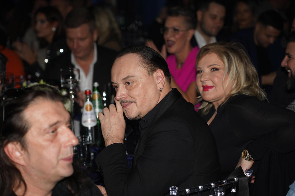 DA TI SRCE PUKNE! Umrla majka Nenada Kneževića Kneza! Ovako se oprostio