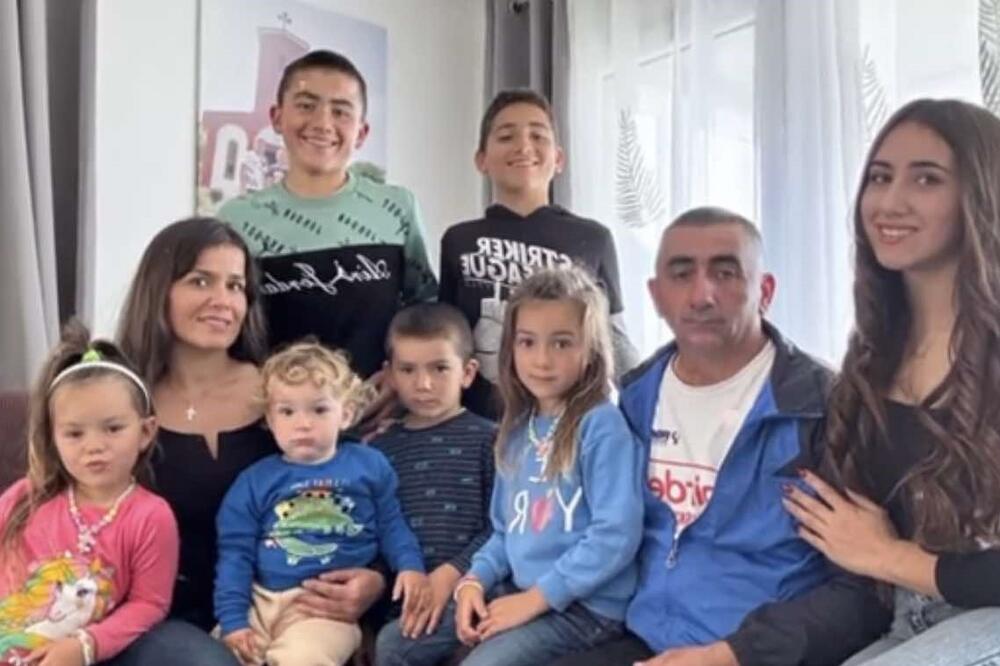 "Ako radim u štali, ne znači da ne volim da se sredim": Tamara je majka sedmoro zlatne dece i žena zmaj (FOTO)