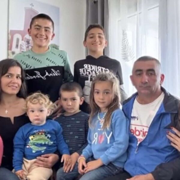 "Ako radim u štali, ne znači da ne volim da se sredim": Tamara je majka sedmoro zlatne dece i žena zmaj (FOTO)