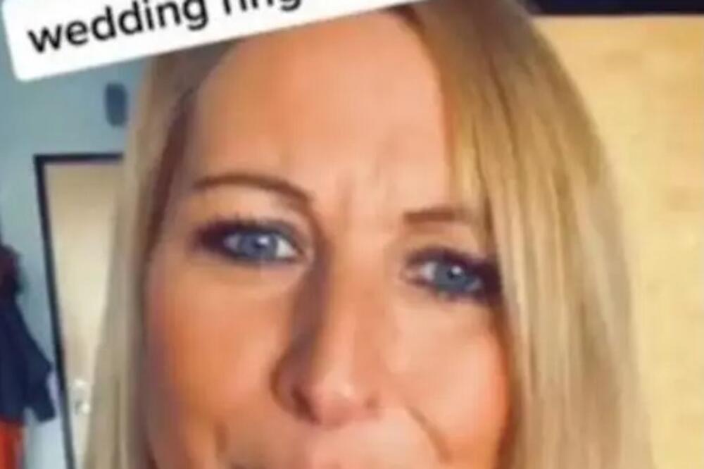 Ispod snimka i brojne druge žene podijelile su svoja iskustva