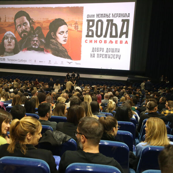 Majko mila, ko je ovo? Niko nije znao ko se krije pod maskom: Uticajni Srbin tajno u filmu "Volja sinovljeva", šok