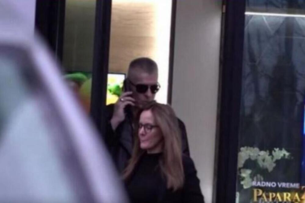 BIO SA OCEM U KOLIMA KAD JE UMRO PA UŠAO U LOŠE DRUŠTVO! Probao sve sem HEROINA - a onda sahranio MAJKU i SESTRU