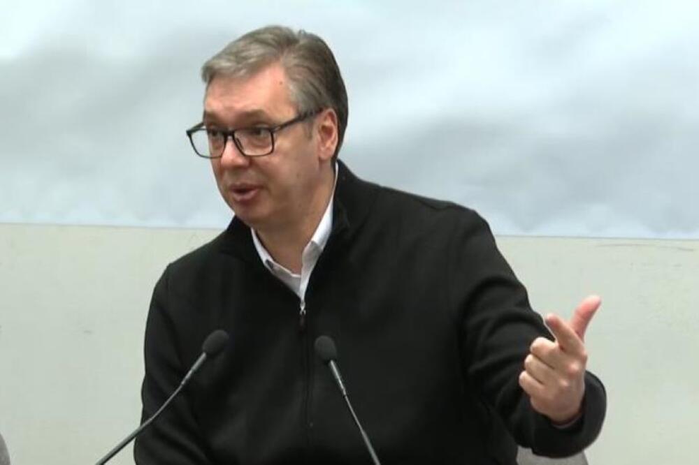 "Ne smemo da dozvolimo da ostanemo bez nafte": Vučić tražio od Vlade da se formira tim za sankcije NIS-u