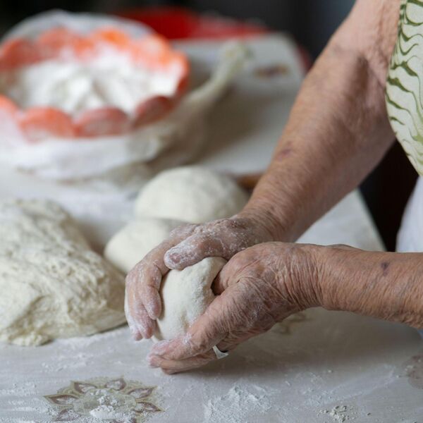 Caka za najmekšu koru za pitu koja ne puca: Tajna je u 1 neobičnoj stvari, evo kako da vam uspe iz prve!