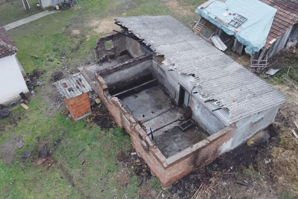 Porodici u Čačku vatrena stihija progutala svinjac i štalu! Sve je nestalo u dimu, a samo su ovo uspeli da spase
