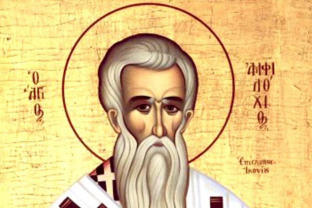 DANAS SAMO JEDAN OBIČAJ TREBA DA ISPOŠTUJETE I TO ČIM USTANETE! Veruje se da svetac donosi mir i blagostanje ako...