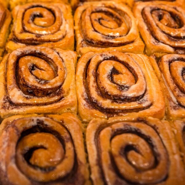 Jesenja poslastica kojoj niko neće odoleti: Cimet rolnice tope se u ustima, a uspevaju apsolutno svima