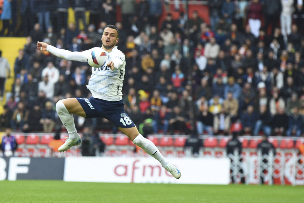 Filip Kostić u dresu Fenerbahčea