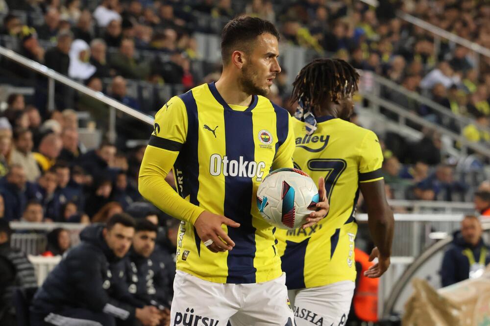 Poznato gde će Filip Kostić igrati naredne sezone!