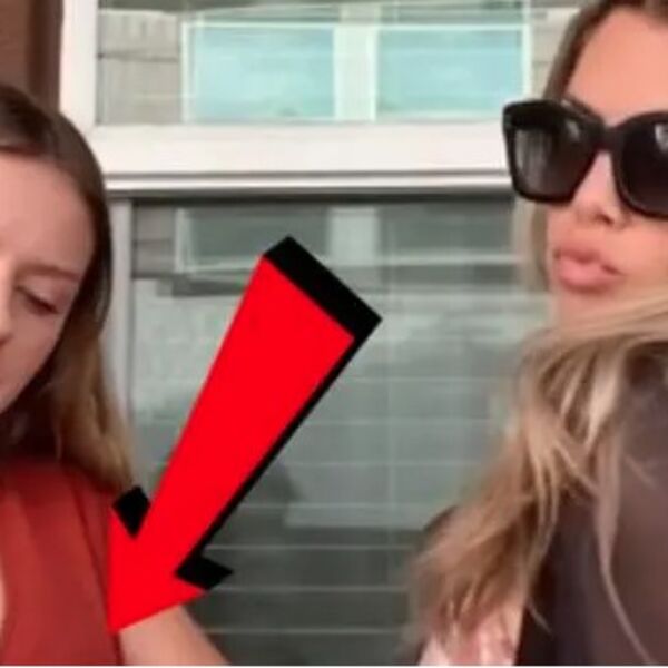 Vrela plavuša počela je da pozira u lajvu, a onda je doživela blam života: Taman se namestila, a onda...(VIDEO)